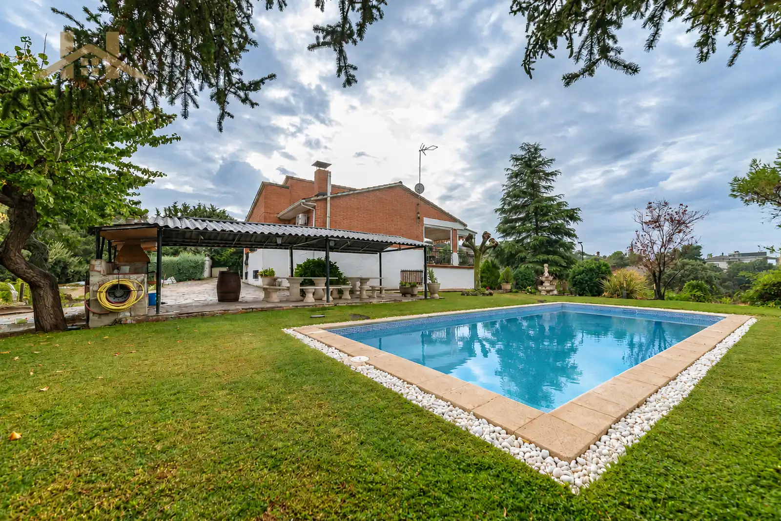Magnífico chalet independiente de 208m² construidos, ubicado sobre una parcela llana en su casi totalidad de 1.170m², ideal para q, imatge 2