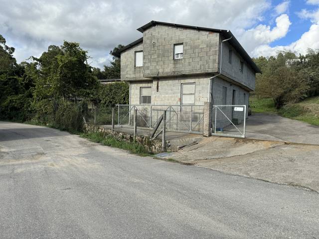 Nave industrial en Venta en Arbo