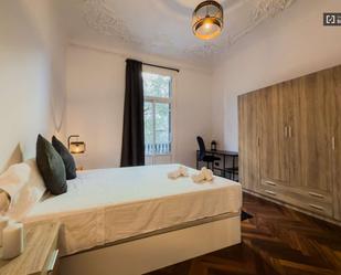 Bedroom of House or chalet to share in  Barcelona Capital  with Air Conditioner and Terrace