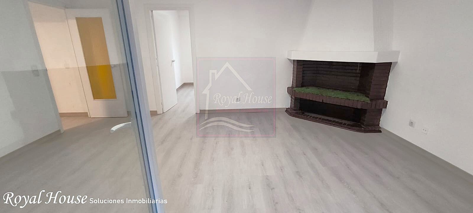 Sala de estar de Piso en venta en Collado Villalba con Calefacción, Terraza y Piscina comunitaria