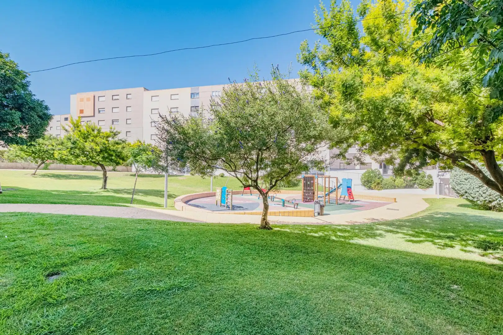 Aparcament de Planta baixa en venda en Alhendín amb Aire condicionat, Jardí privat i Terrassa
