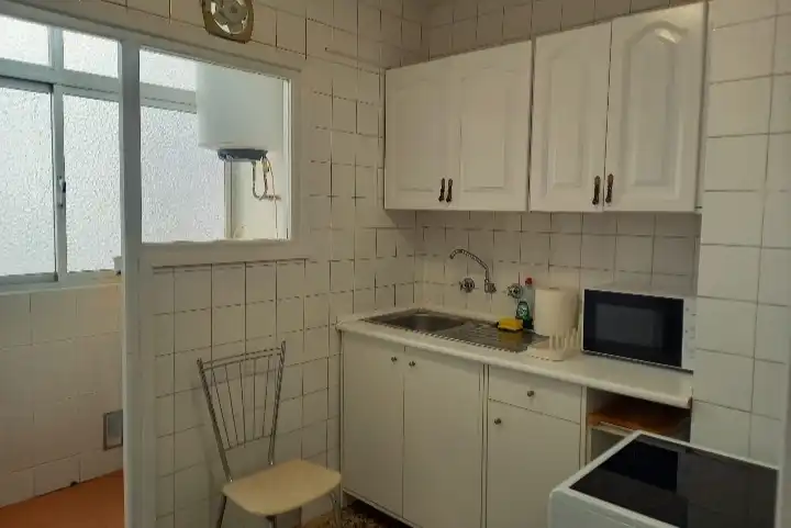 Cocina de Piso de alquiler en Málaga con Amueblado, Lavadora y Microondas