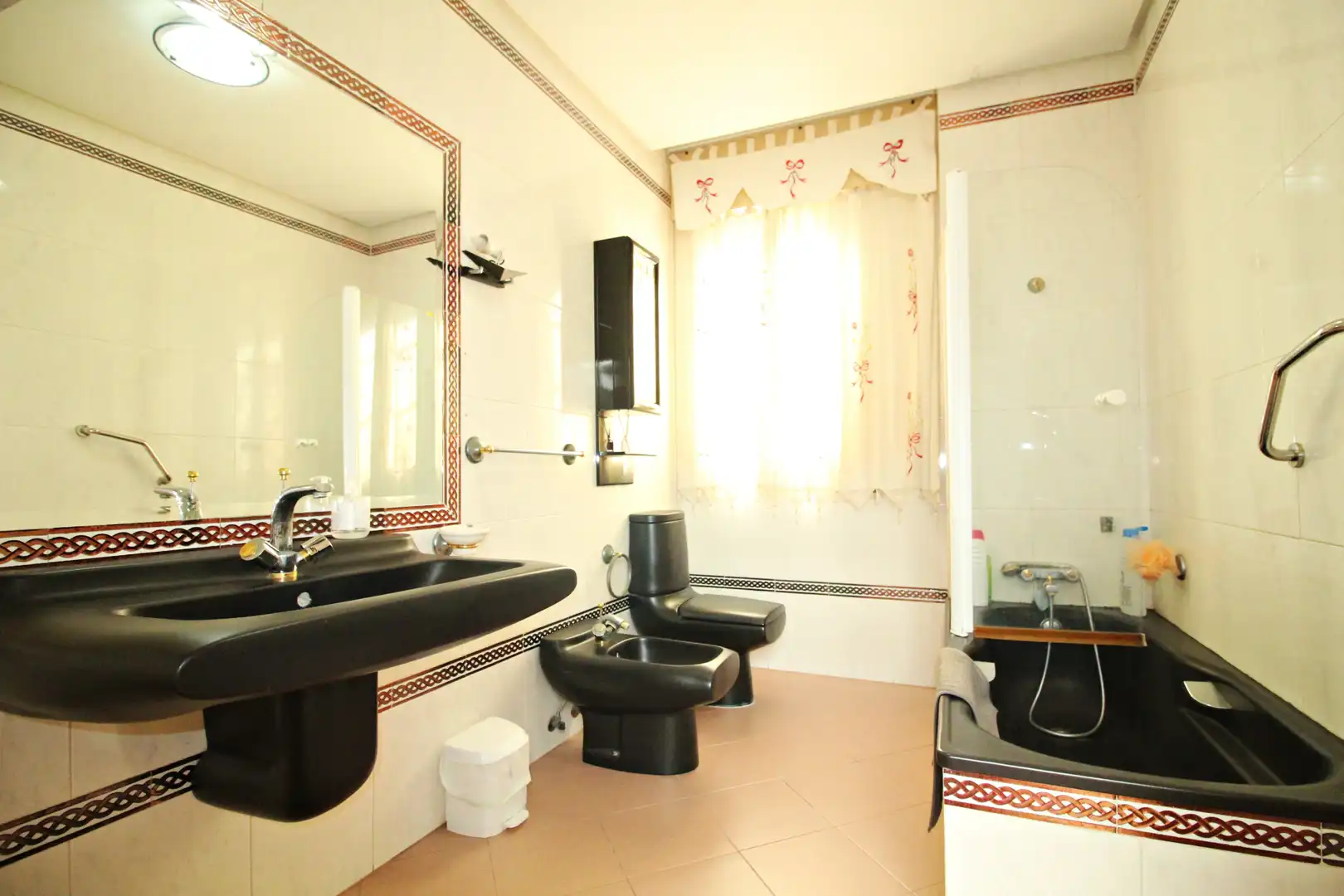 Baño de Casa adosada en venta en Punta Umbría con Aire acondicionado, Terraza y Trastero