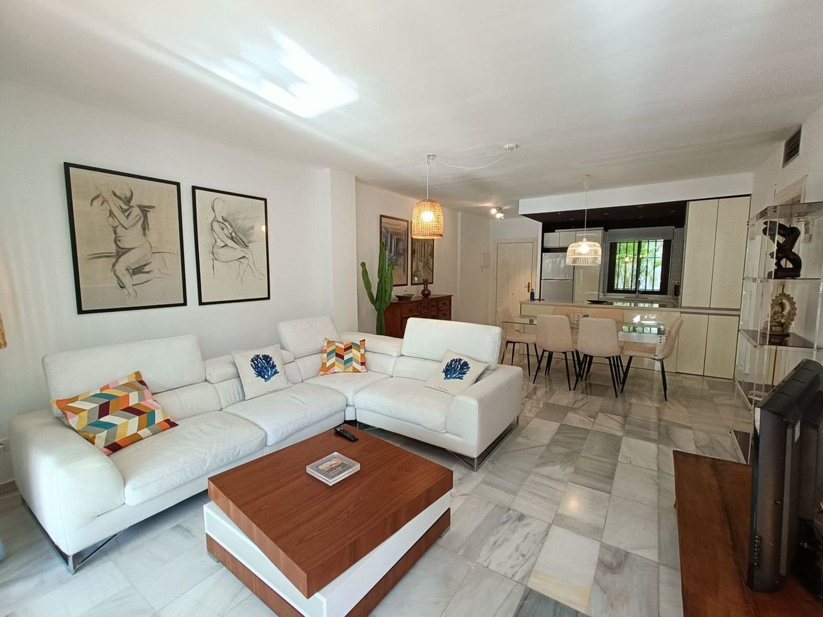 Living room of Apartment to rent in Marbella  with Air Conditioner, Swimming Pool and Furnished