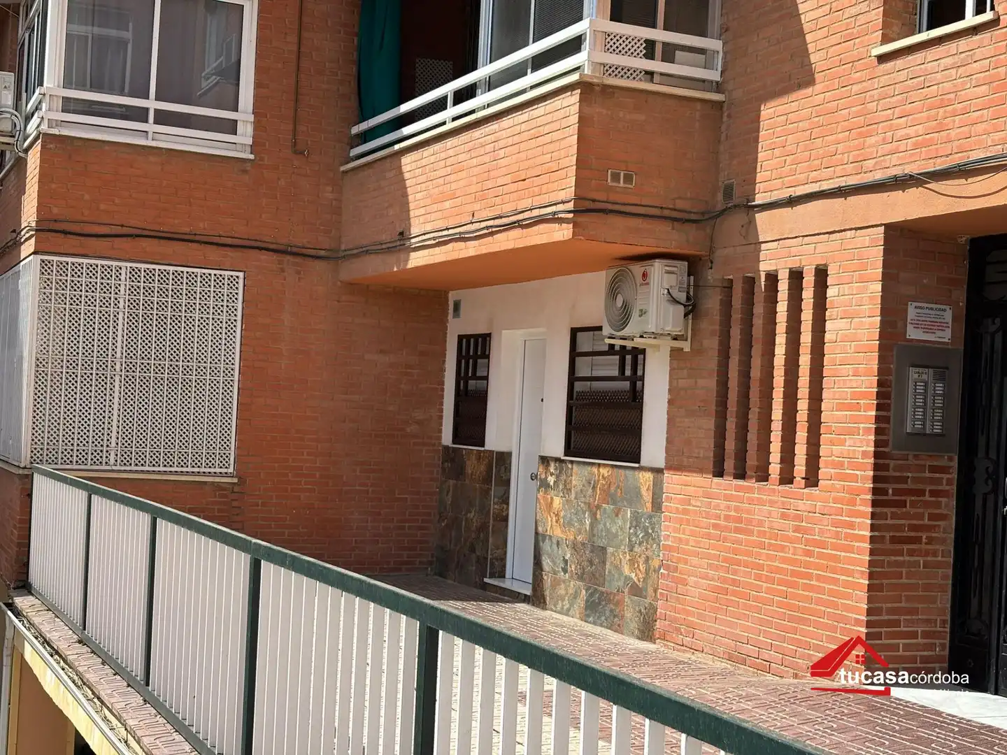 Exterior view of Commercial properties for sale in Córdoba  with Air Conditioner