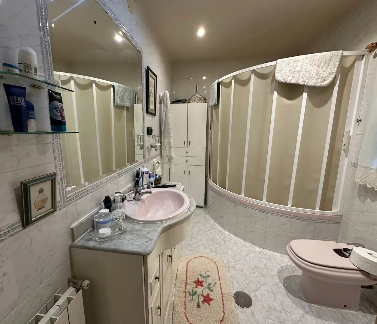 Bathroom of Houses for sale in Úbeda  with Air Conditioner, Terrace and Swimming Pool