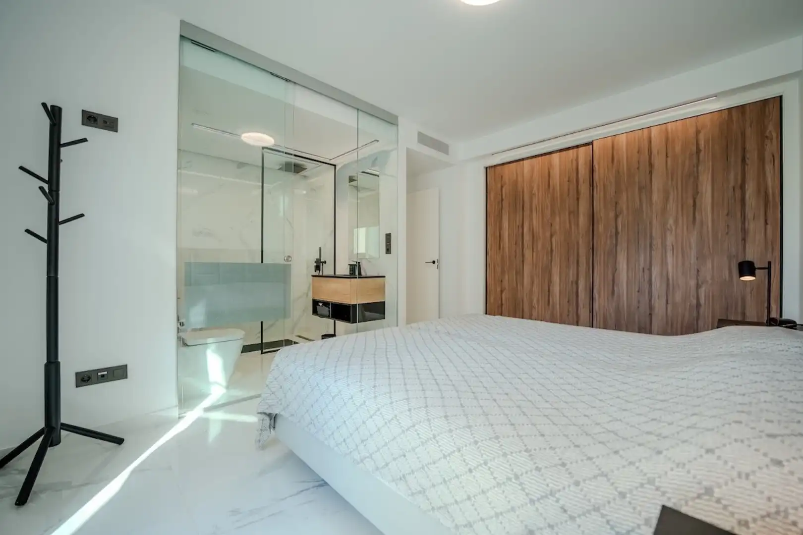 Flat with terrace for sale in El Raso, imagen 9