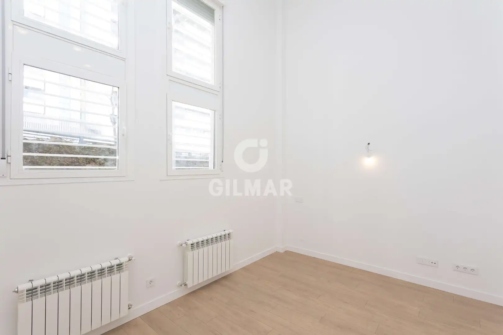Habitación de Dúplex en venta en Madrid con Calefacción