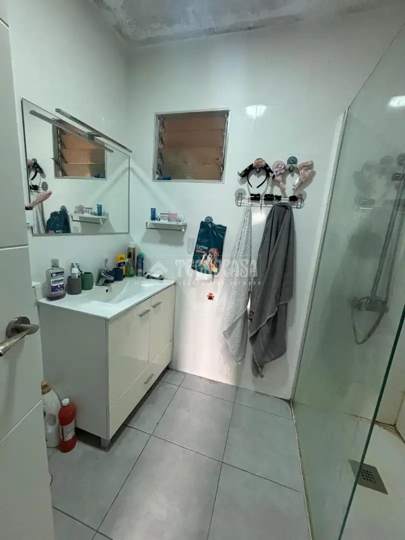 Baño de Piso en venta en Alcalá de Guadaira con Aire acondicionado y Balcón