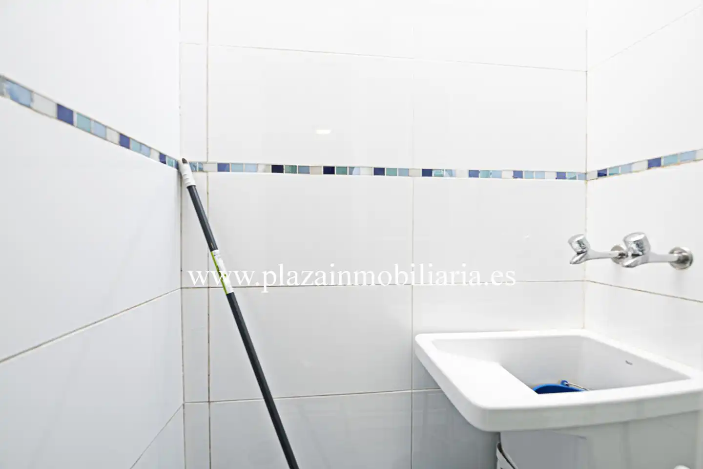 Bany de Casa o xalet en venda en Lucena amb Aire condicionat, Terrassa i Traster