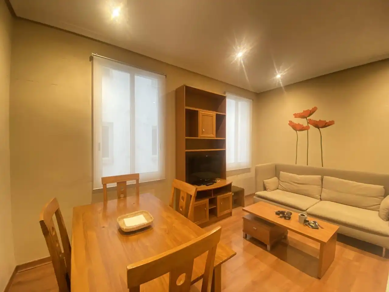 Living room of Flat for rent in Madrid  with Heating, Furnished and Internet