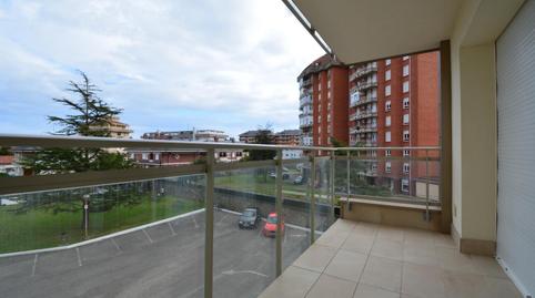 Foto 2 de Pis de lloguer a Padre Ignacio Ellacuría, Carlos V, Laredo