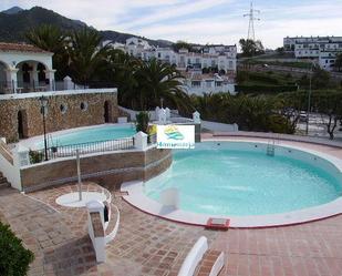 Piscina de Casa o xalet en venda en Nerja amb Terrassa i Piscina