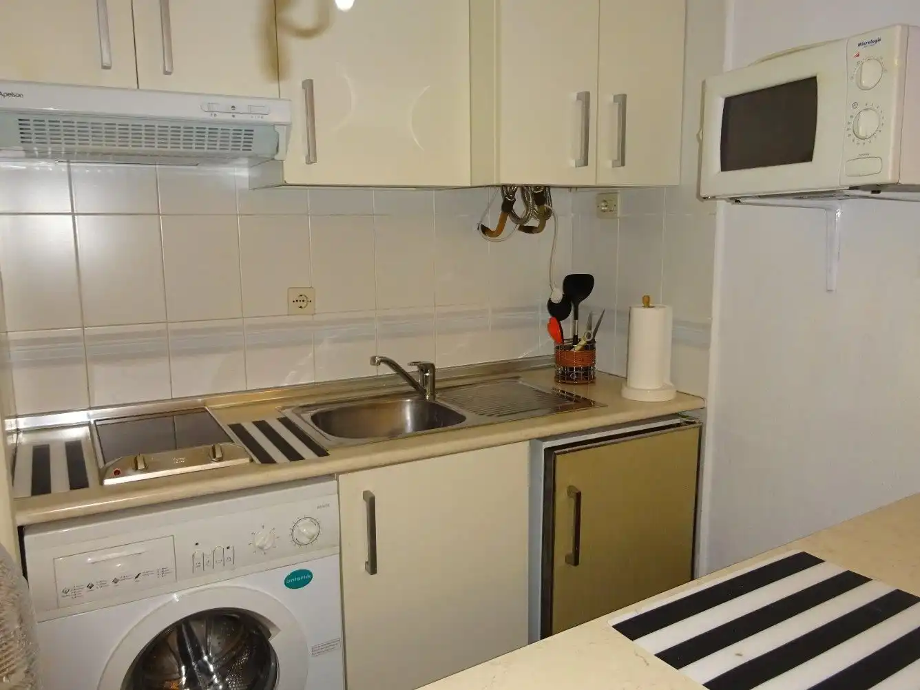 Cocina de Apartamento de alquiler en Sevilla con Aire acondicionado, Calefacción y Amueblado