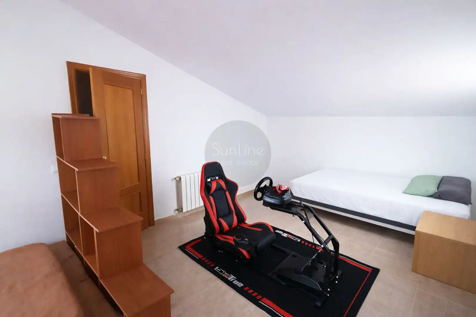 Bedroom of Houses for sale in La Pobla de Vallbona  with Air Conditioner, Private garden and Terrace