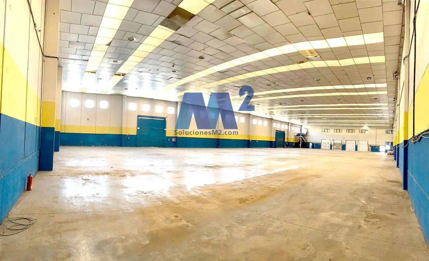 Industrial building to rent in Juan de la Cierva