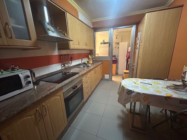 Kitchen of Flat for sale in Las Palmas de Gran Canaria  with Oven, Washing machine and Balcony