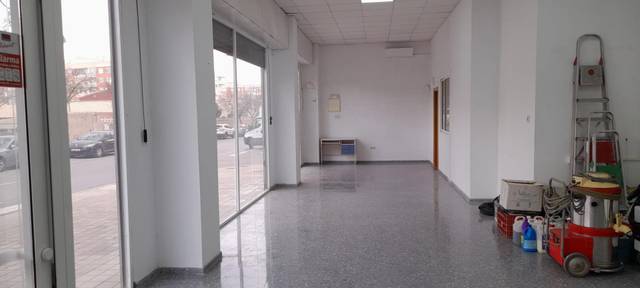 Local comercial en Venta en Tómbola