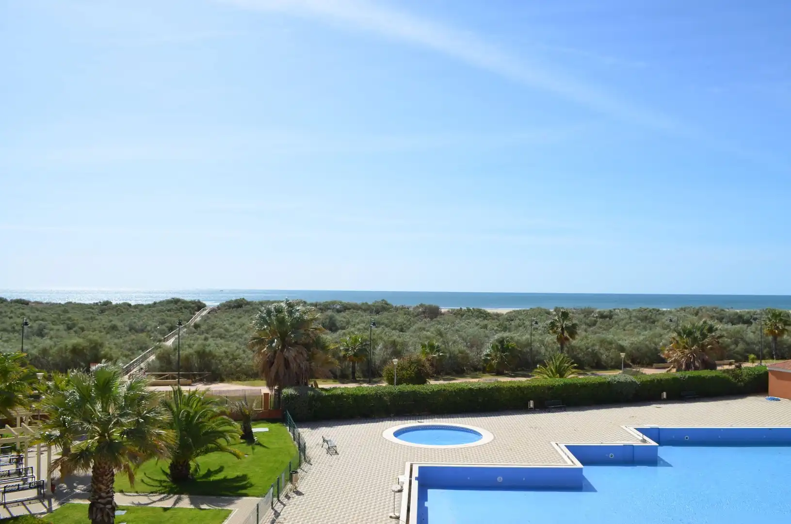 Schwimmbecken von Wohnungen zum Verkauf in Ayamonte mit Klimaanlage, Terrasse und Abstellraum