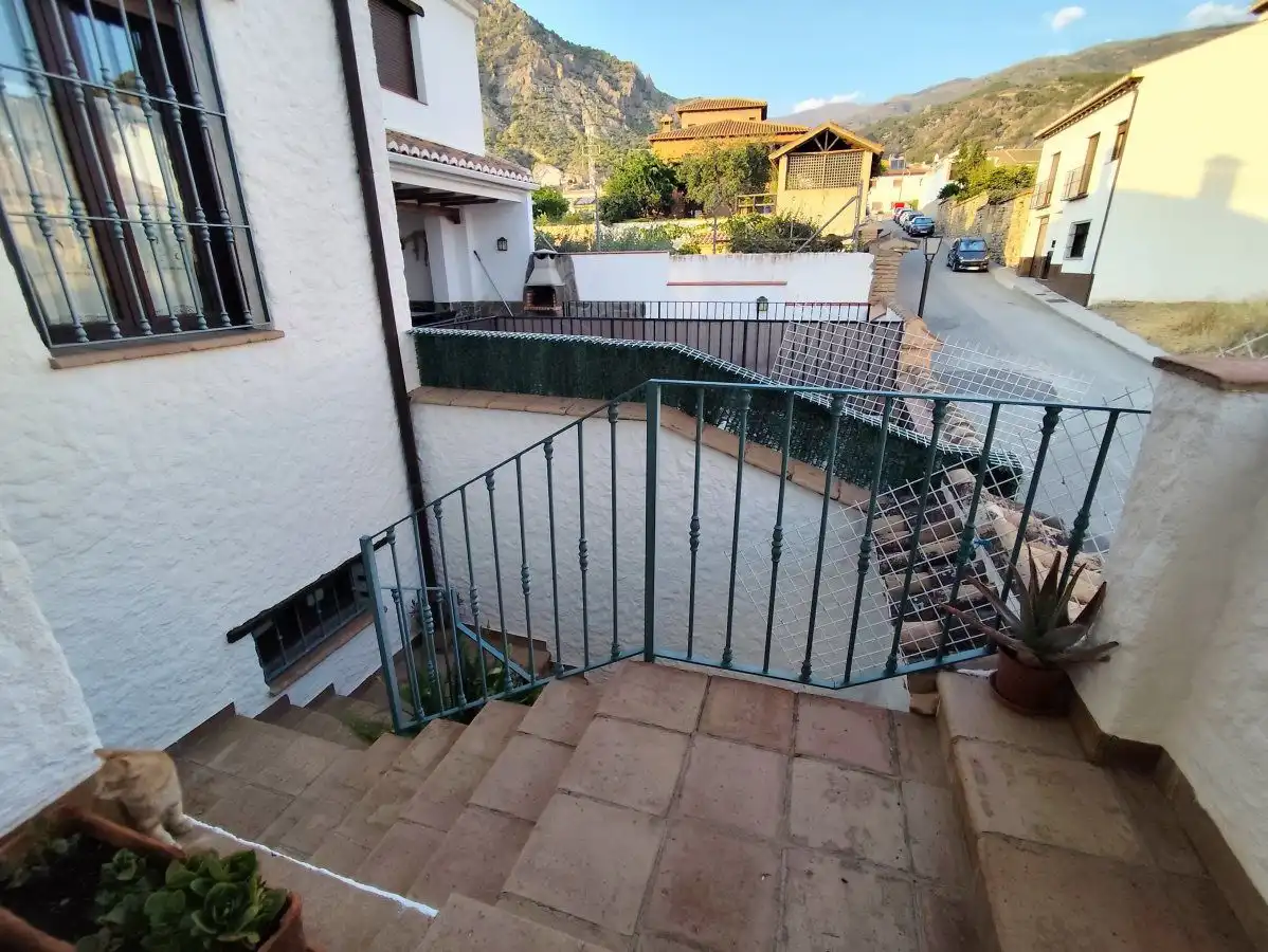 Exterior view of Houses for sale in Nigüelas  with Terrace