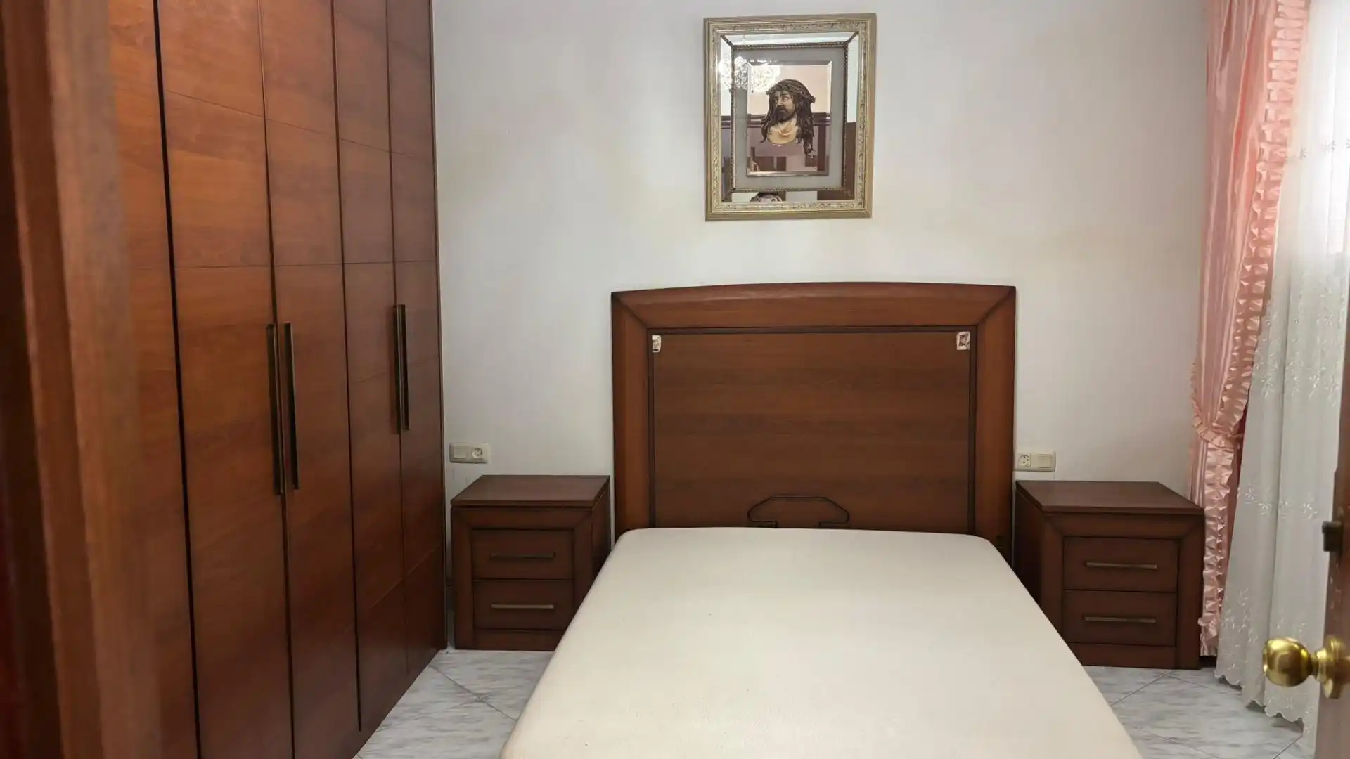 Bedroom of Houses for sale in Sevilla  with Air Conditioner, Terrace and Furnished
