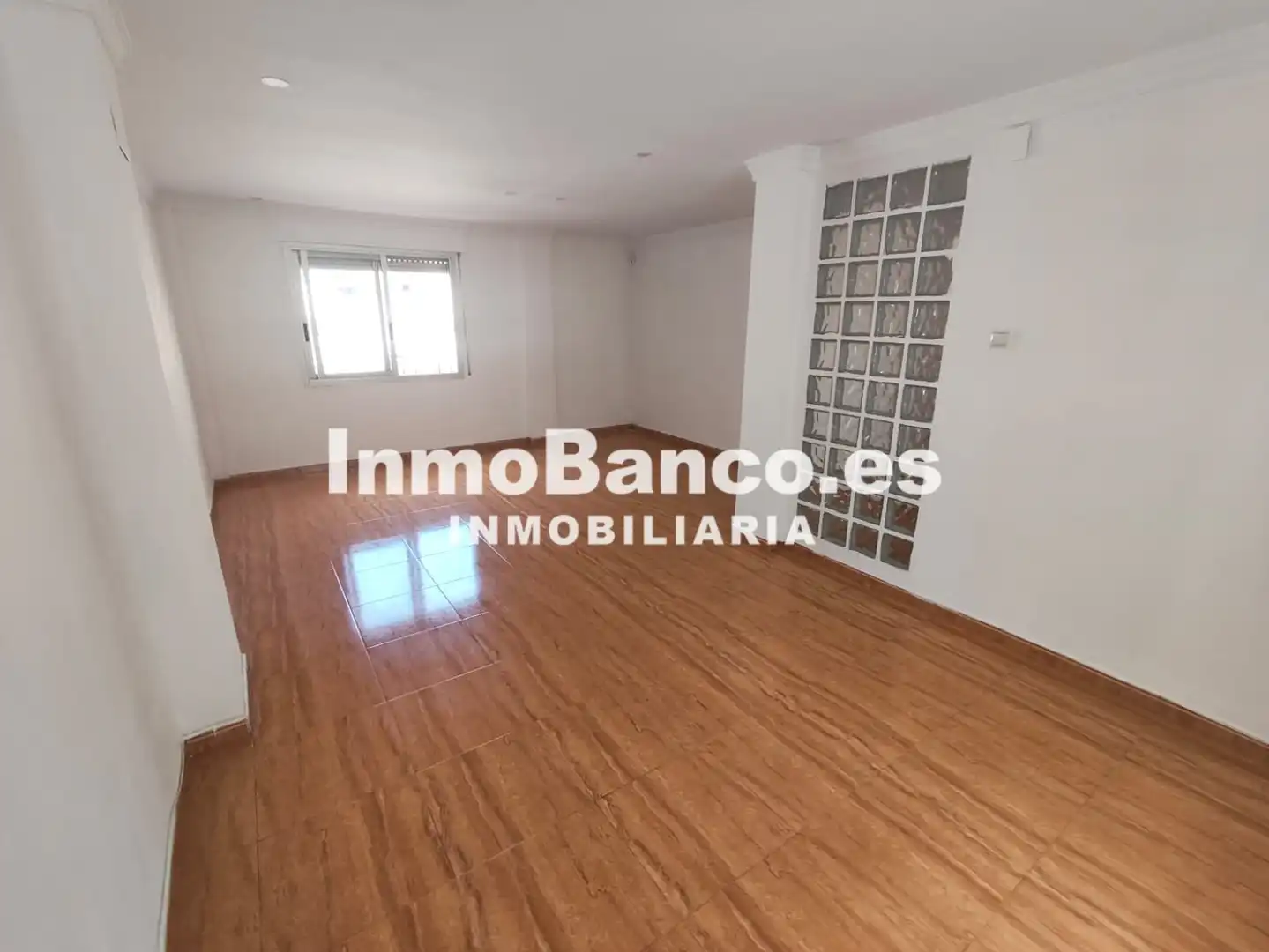 Flat with terrace for sale in Carrer de la Mare de Déu dels Desemparats 50, imagen 3