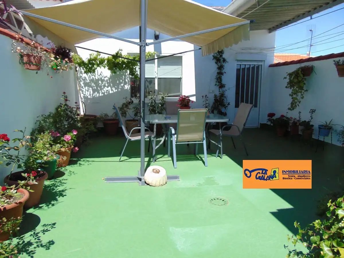 Terrassa de Casa o xalet en venda en Valdepeñas amb Aire condicionat, Calefacció i Terrassa