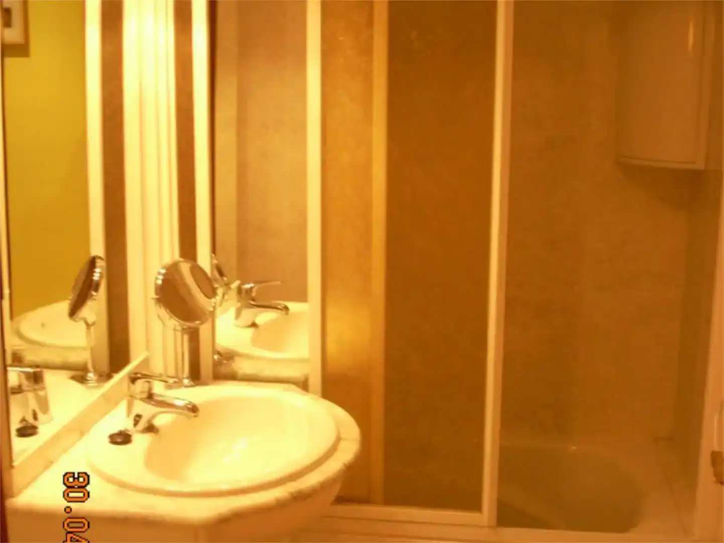 Bathroom of Flat for share in Huesca  with Swimming Pool and Furnished