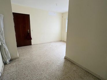 Piso con ascensor en venta en Madre de Dios - Vallesequillo