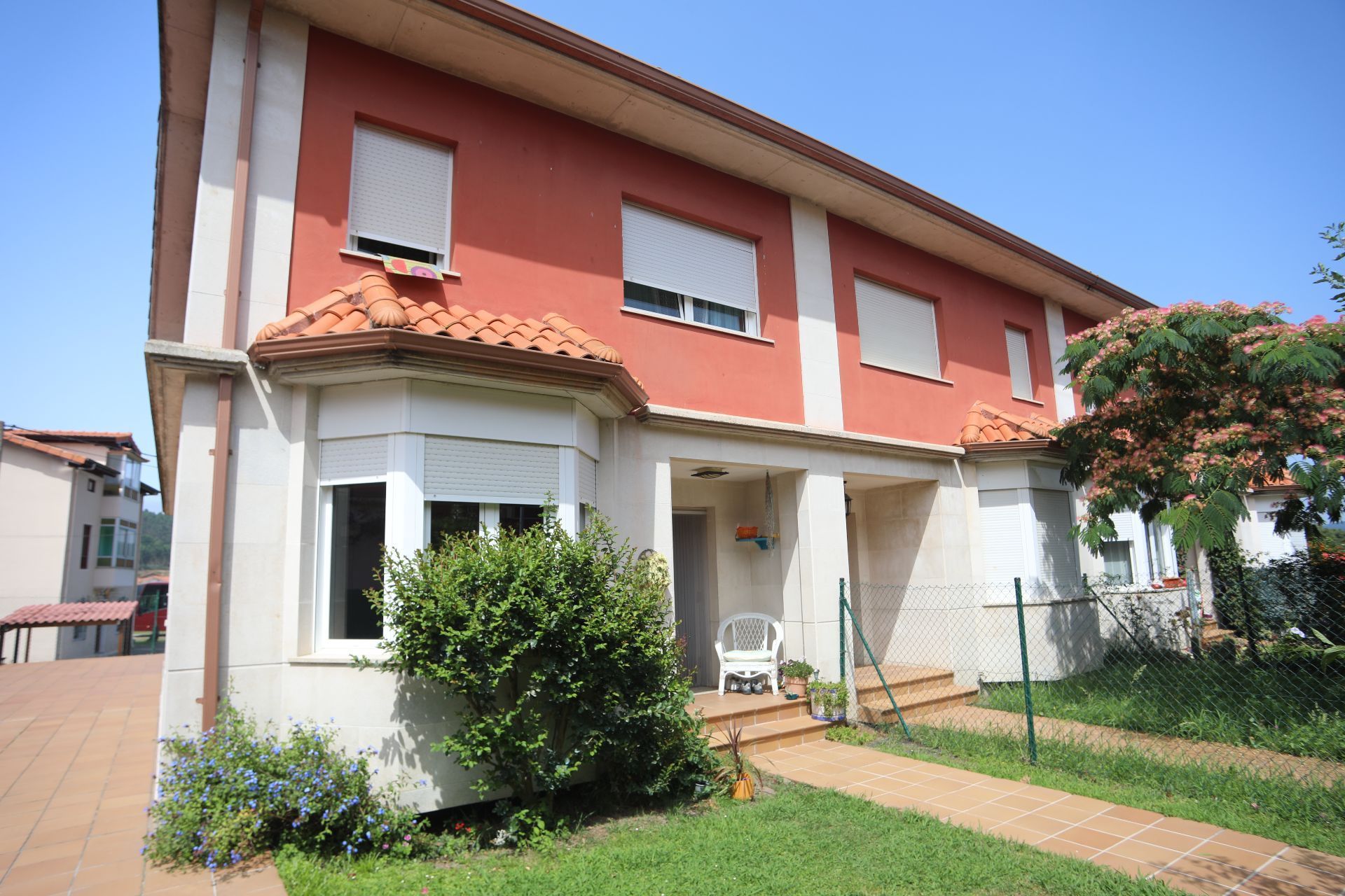 Vista exterior de Casa o xalet en venda en Piélagos amb Calefacció, Jardí privat i Terrassa