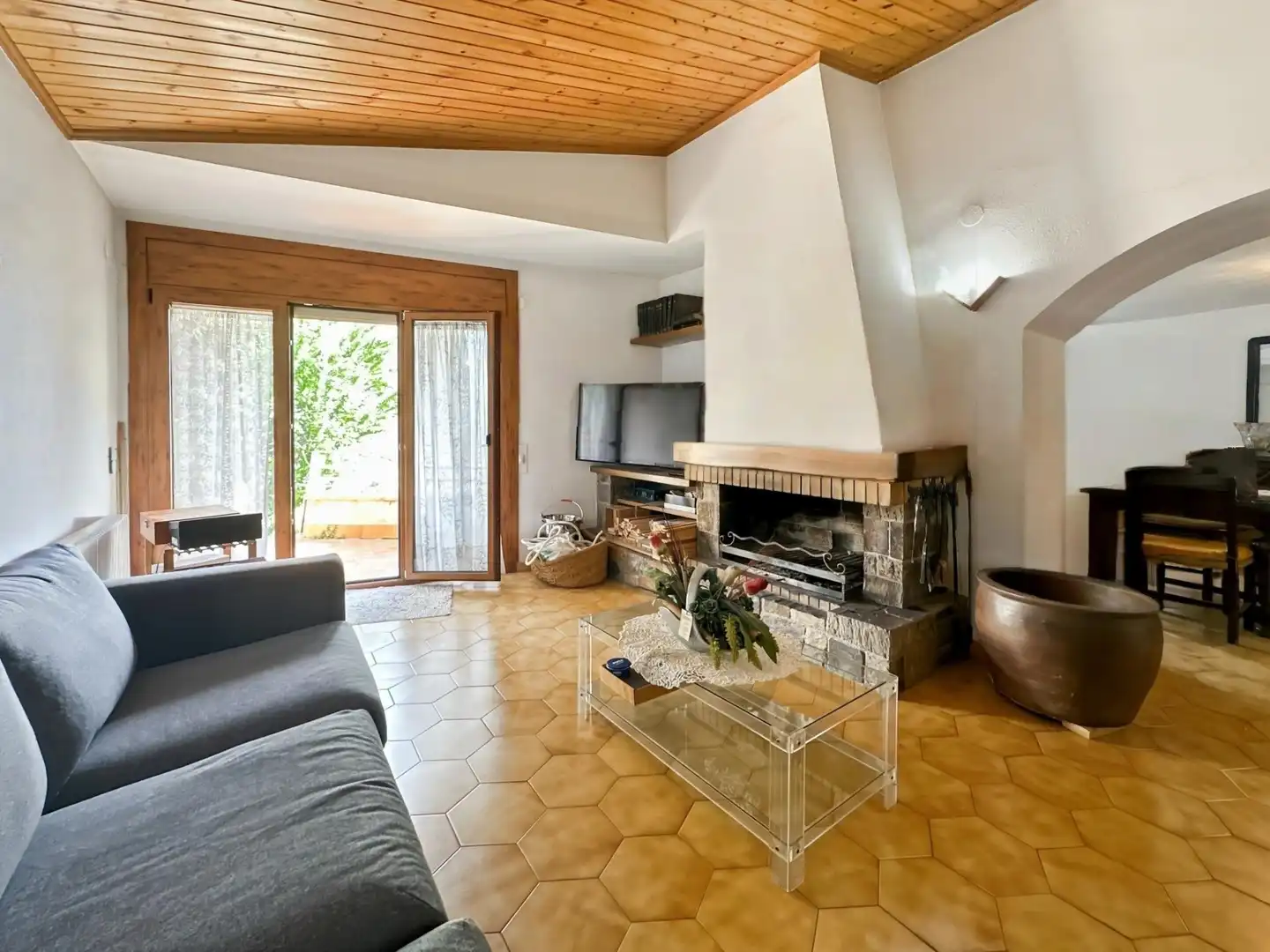 Sala de estar de Casa adosada en venta en Berga con Calefacción y Balcón
