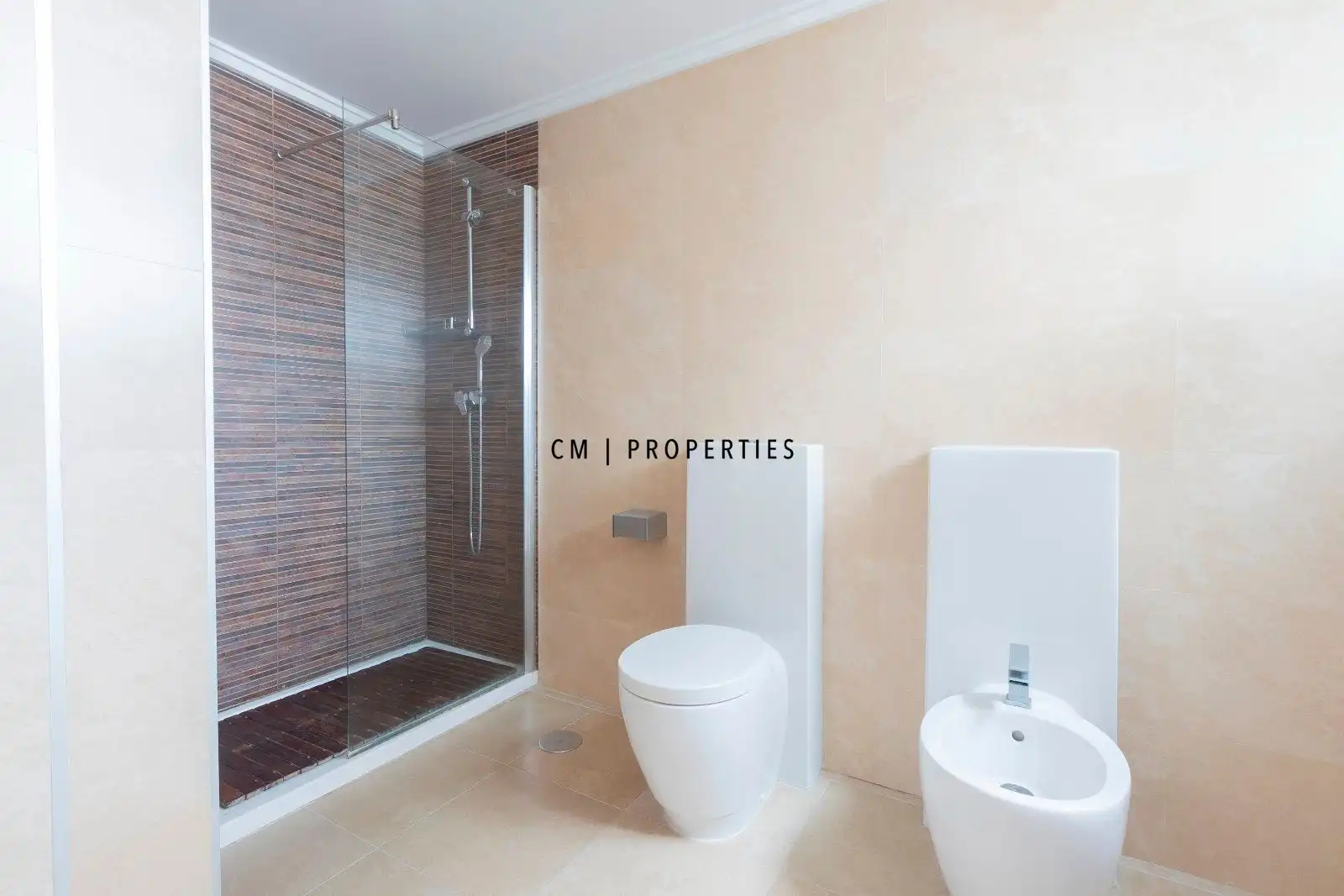 Bathroom of Duplexes for sale in Valencia  with Air Conditioner, Heating and Parquet flooring