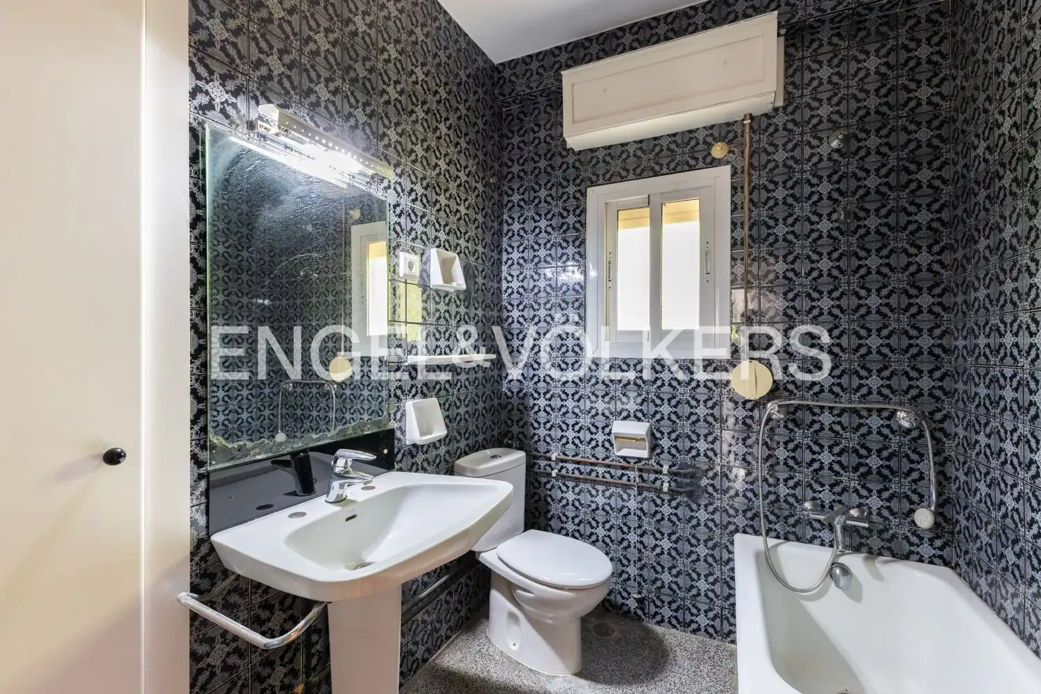 Baño de Casa o chalet en venta en Paterna con Calefacción, Jardín privado y Terraza