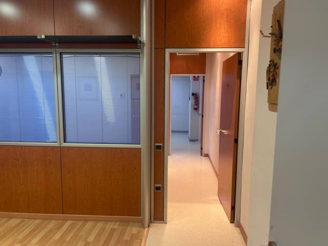 Local comercial en Alquiler en Passeig de les Lletres en Barri del Centre