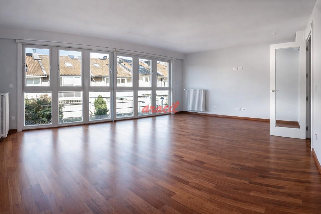 Living room of Single-family semi-detached for sale in Ourense Capital   with Heating, Private garden and Terrace