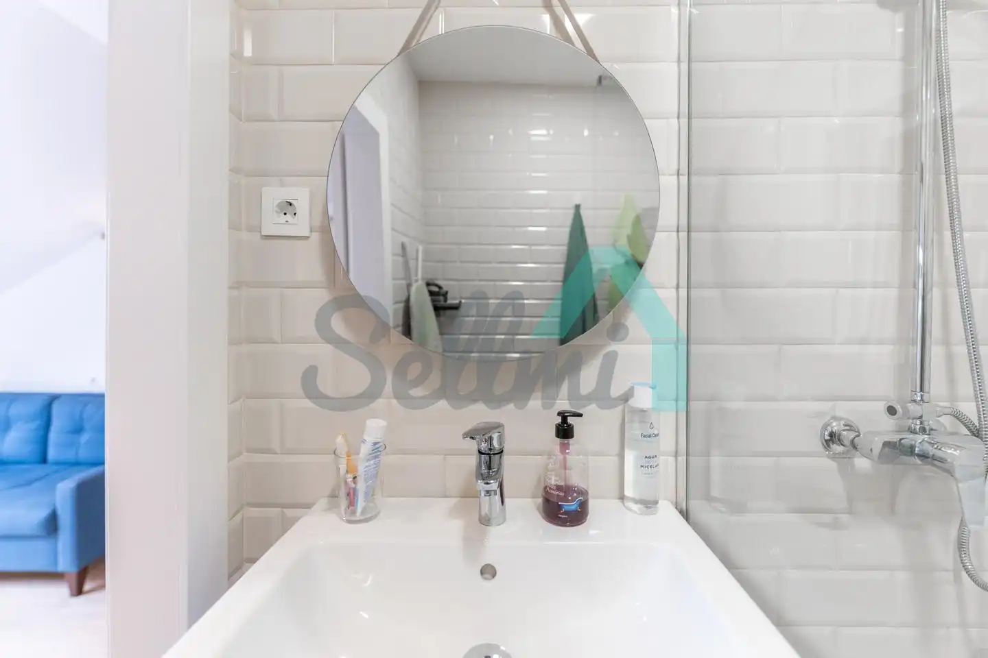 Baño de Estudio de alquiler en Oviedo  con Calefacción, Amueblado y Internet