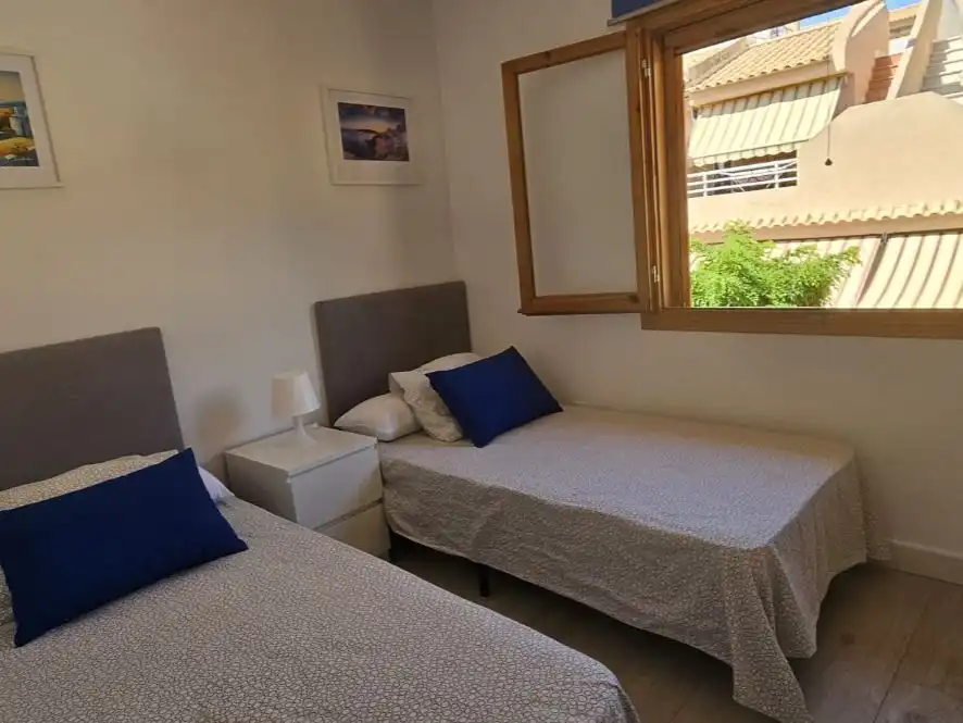Dormitori de Casa o xalet de lloguer en Elche / Elx amb Aire condicionat, Jardí privat i Terrassa