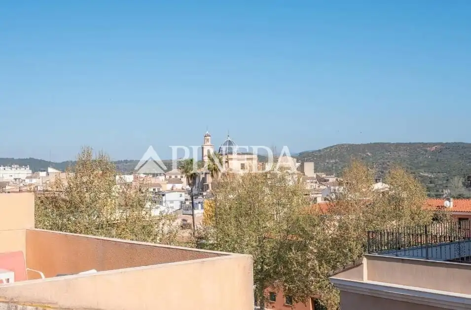 Vista exterior de Casa adosada en venda en Soneja amb Aire condicionat, Calefacció i Terrassa