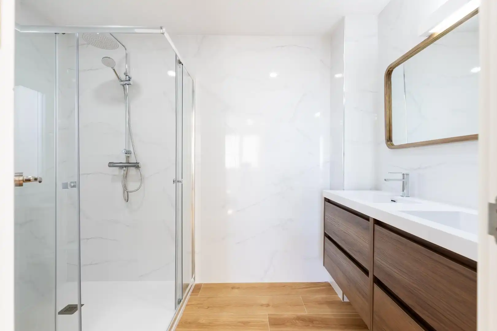 Baño de Piso en venta en  Palma de Mallorca con Aire acondicionado, Calefacción y Terraza