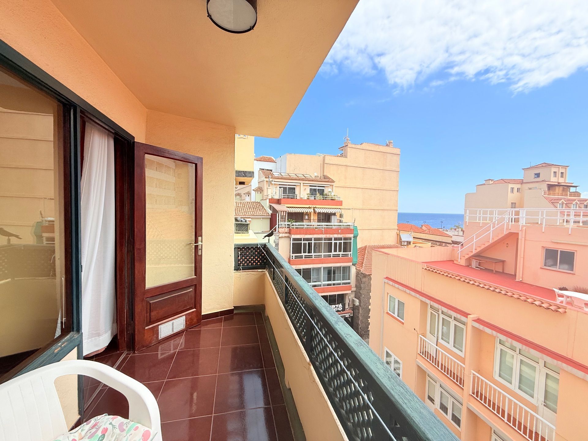 Vista exterior de Apartamento en venta en Puerto de la Cruz con Amueblado y Piscina comunitaria