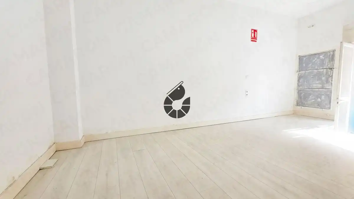 Local comercial en venta en Coria del Río, imagen 2