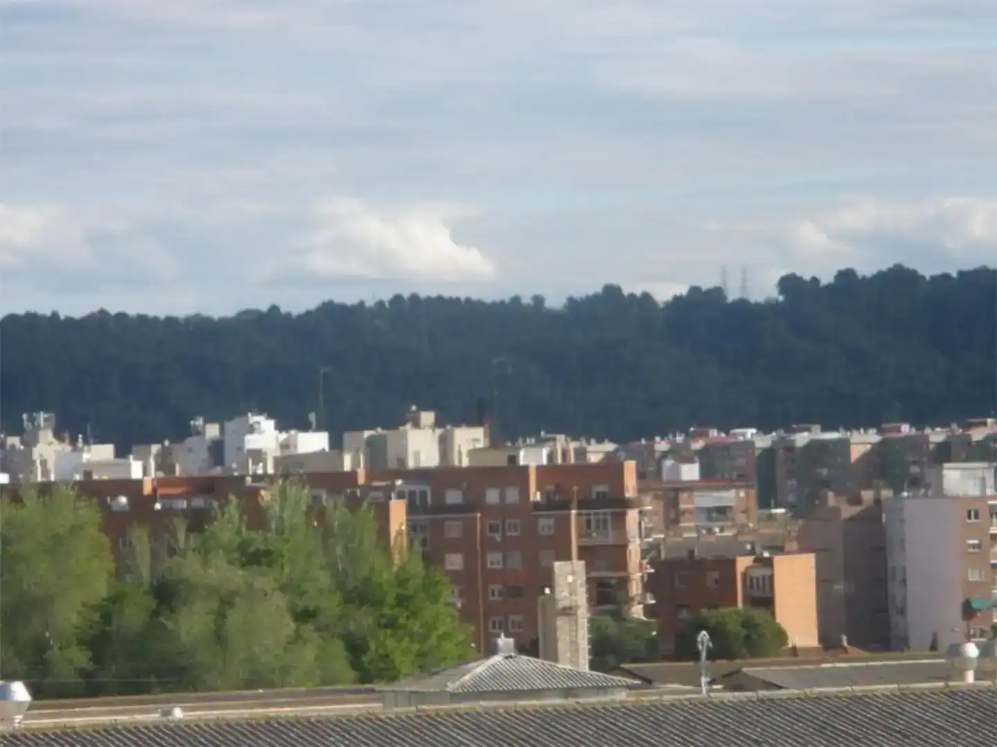 Vista exterior de Piso en venta en Alcalá de Henares con Jardín privado, Piscina y Amueblado