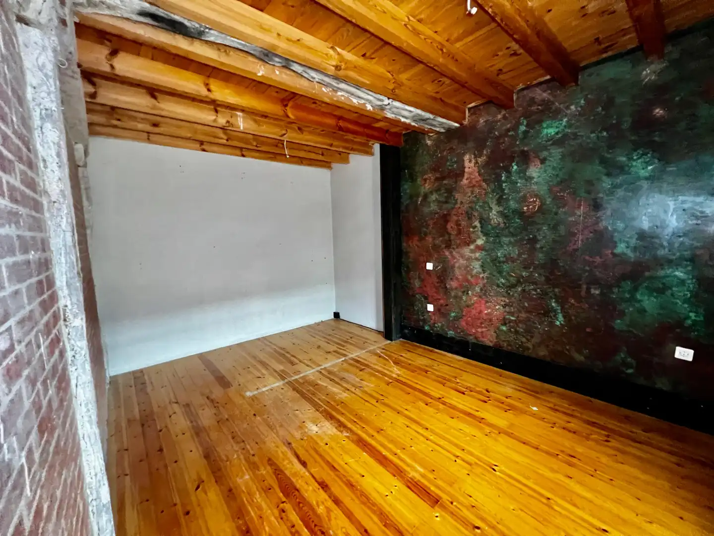 Edificio en venta en Valle de Valdelucio