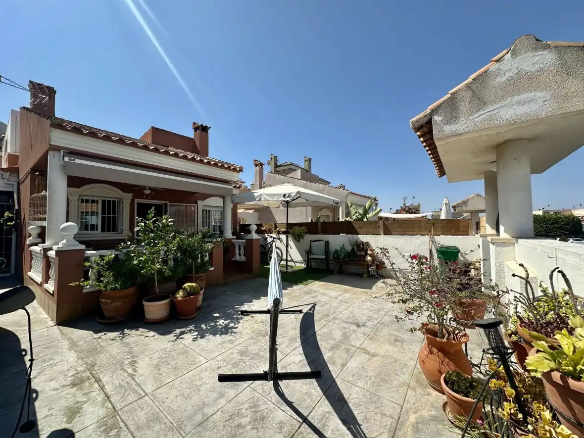 Casa o chalet en venta en AV finlandia, 2, Monte y Mar