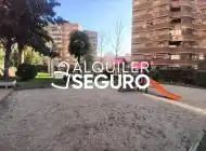 Vista exterior de Piso de alquiler en Madrid con Aire acondicionado, Calefacción y Piscina