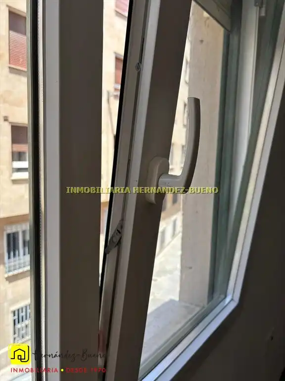 Vista exterior de Pis de lloguer en Salamanca amb Calefacció i Terrassa