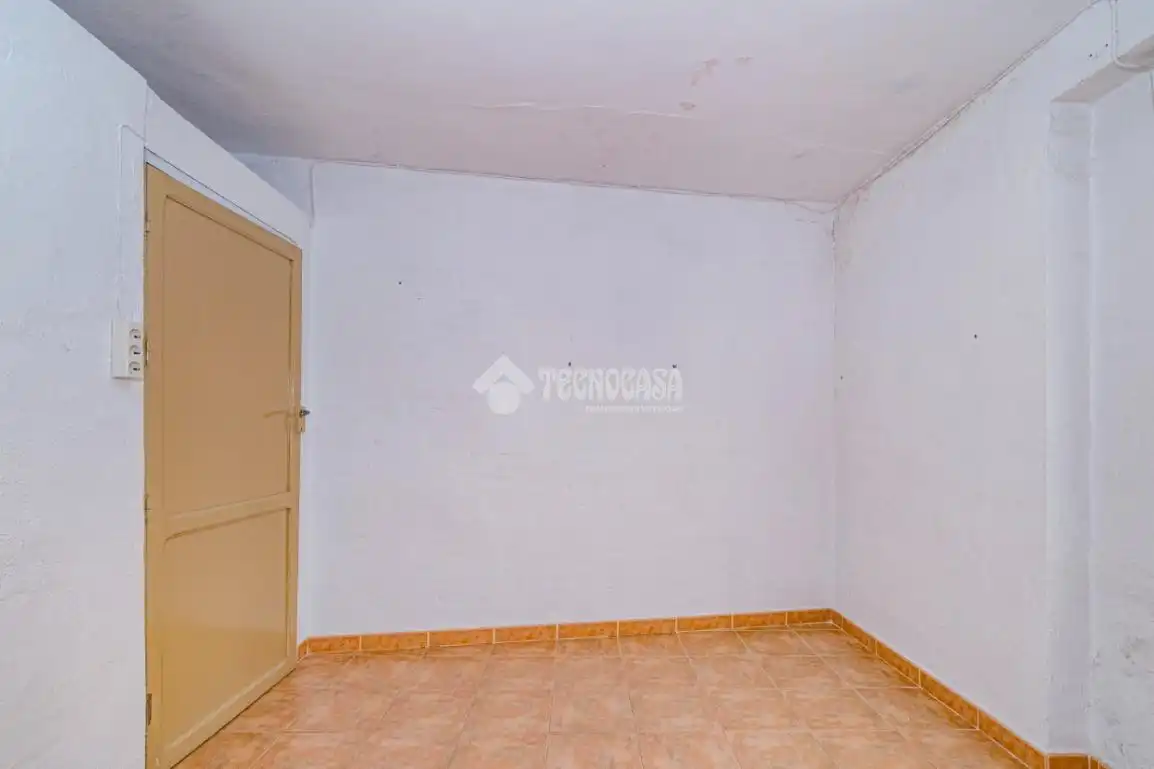Casa adosada en venta en Loja con Amueblado y Balcón
