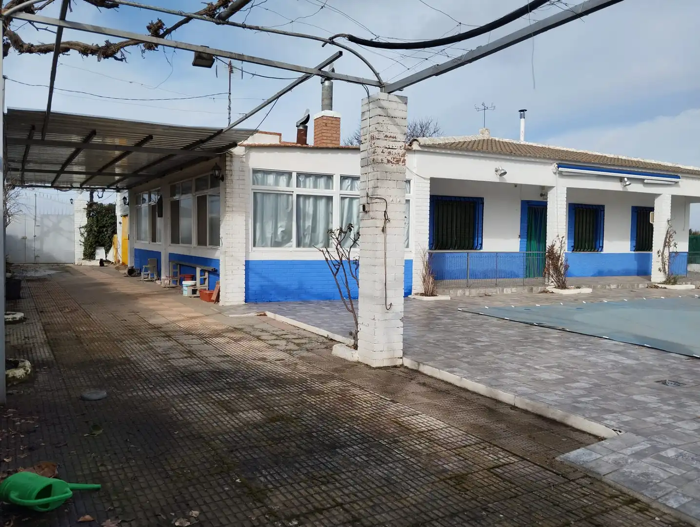 Vista exterior de Finca rústica en venda en Tomelloso amb Aire condicionat, Jardí privat i Piscina