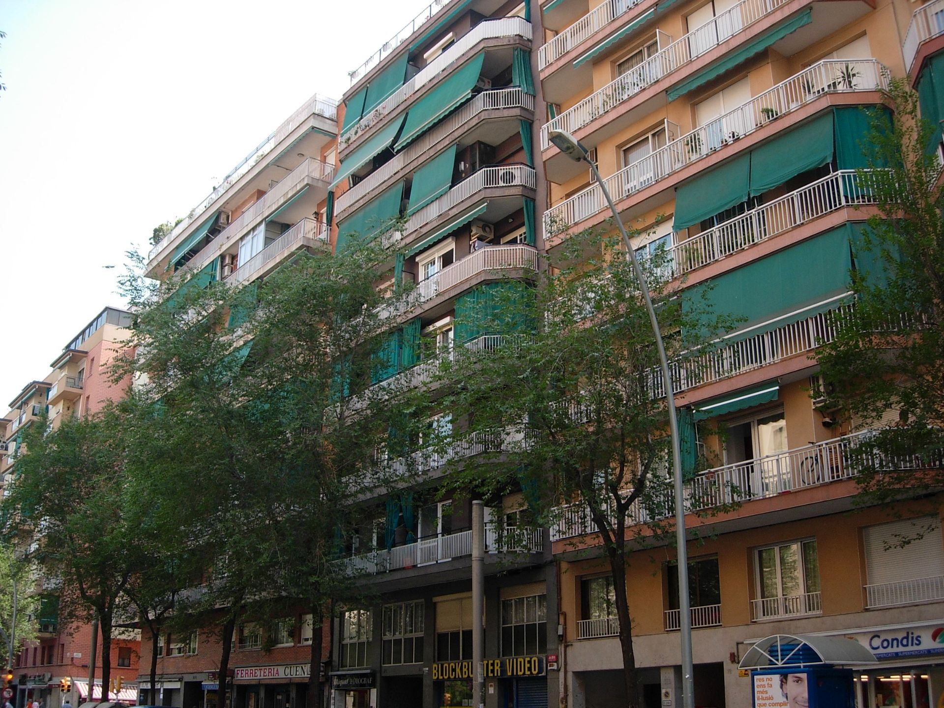 Vista exterior de Piso en venta en  Barcelona Capital con Aire acondicionado, Calefacción y Horno