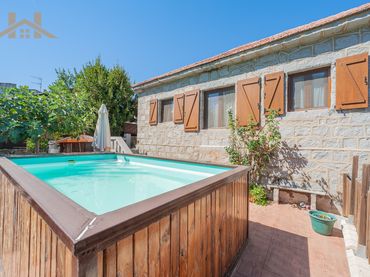 Casa amb piscina en venda a Calle de la Beneficencia